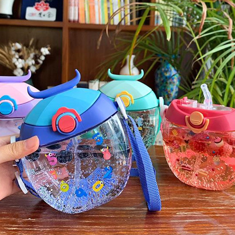 Bình Nước Bằng Nhựa Hình Bánh Donut Có Ống Hút Dễ Thương Tiện Dụng Cho Bé Mẫu Giáo 400ml