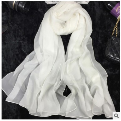 Khăn choàng cổ lụa trơn 1 màu