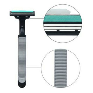 Cạo râu  Gillette vector plus (combo 1 cán + 4 lưỡi kép)