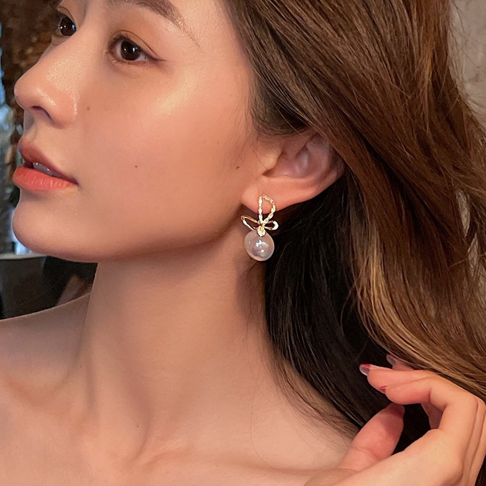 Bông Tai Hình Bướm Đính Ngọc Trai Sang Trọng Cao Cấp