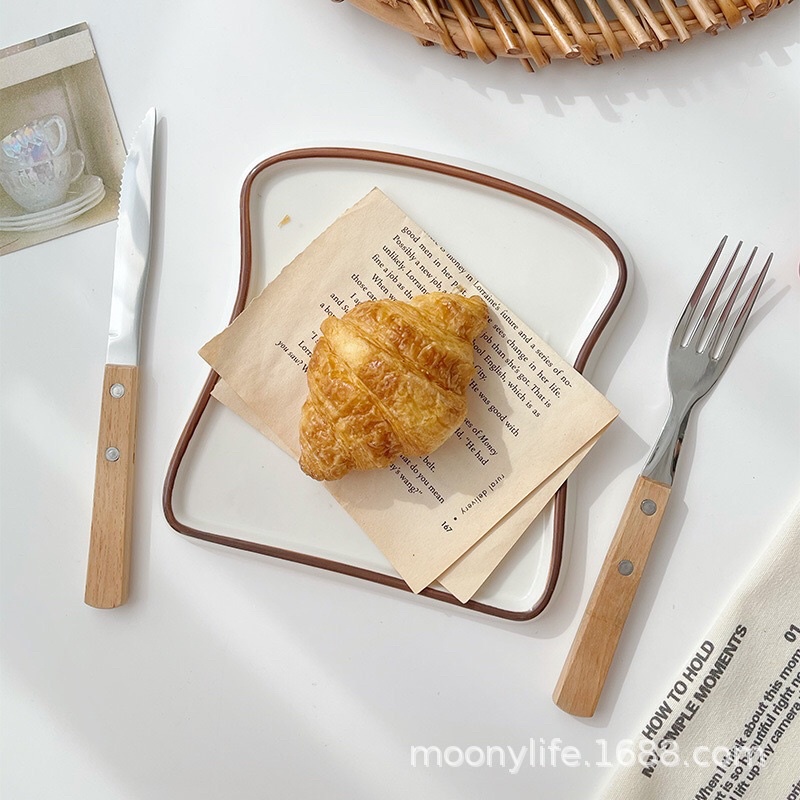 Đĩa sứ decor hình bánh mỳ sanwich siêu dễ thương