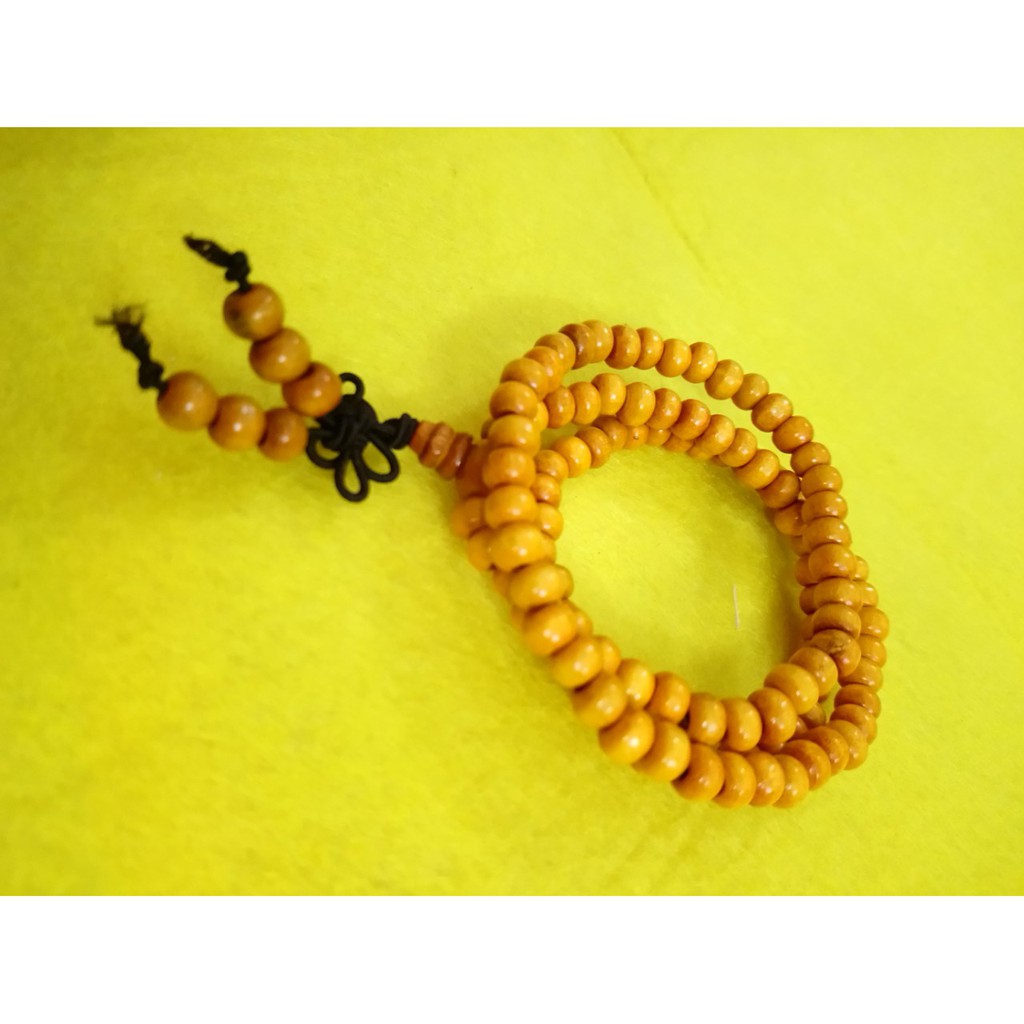 Vòng tay gỗ 3 tầng. Phong cách mới. Mẫu siêu đẹp y hình vì hình shop tự chụp nha các bạn. Hàng luôn có sẵn.