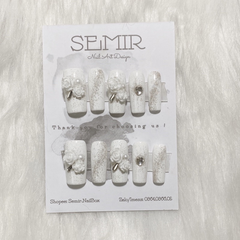 Nail Box thiết kế theo yêu cầu - móng giả cô dâu tone trắng đính hoa hồng