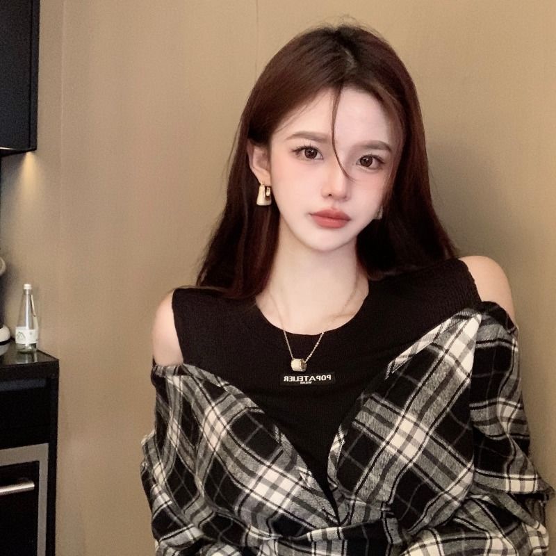 Áo kiểu COZOKC dài tay cổ tròn in chữ cá tính thời trang