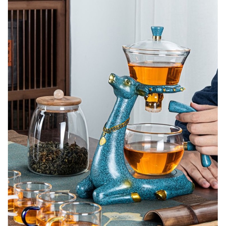 Bộ Pha Trà Tuần Lộc Bằng Gốm Sang Trọng Và Tinh Tế