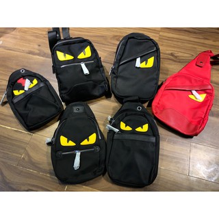 Túi đeo chéo Fendi