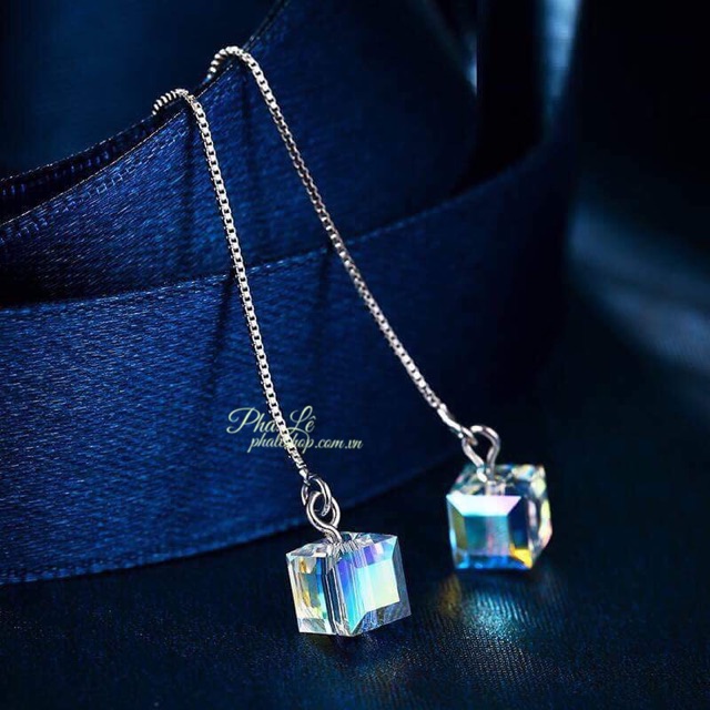 Bông Tai Pha Lê Vuông Khối Được Thiết Kế Từ Pha Lê Swarovski Và Bạc S925