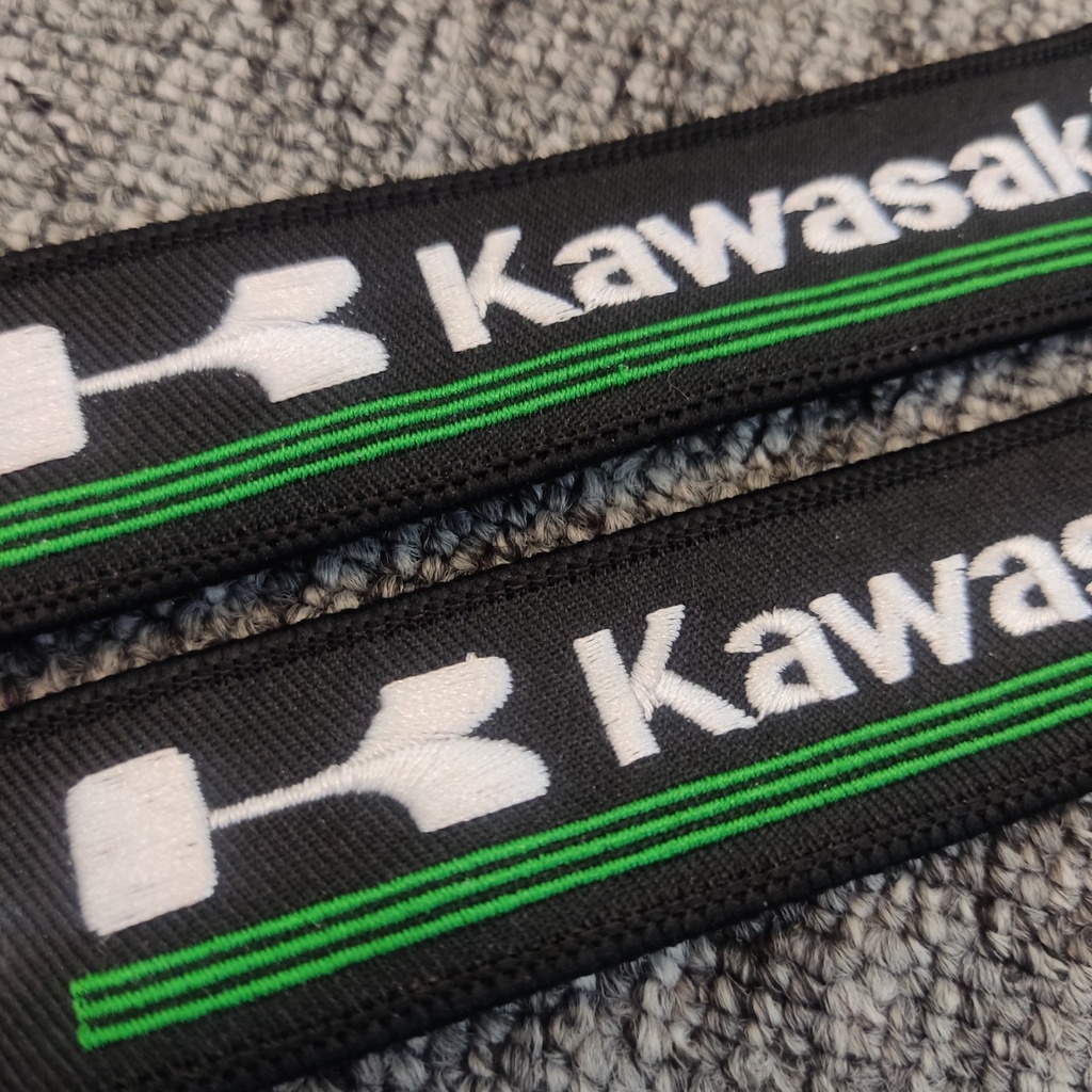 Móc chìa khóa vải 13x3cm hình thêu Kawasaki Monter YoshiArka