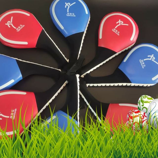 Vợt đá, đích Kép Taekwondo siêu cute