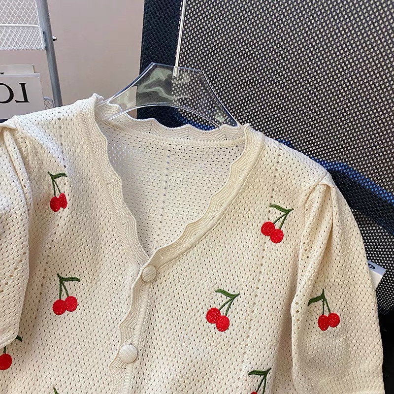 Áo Len Mongtoghi Thêu Quả Chery