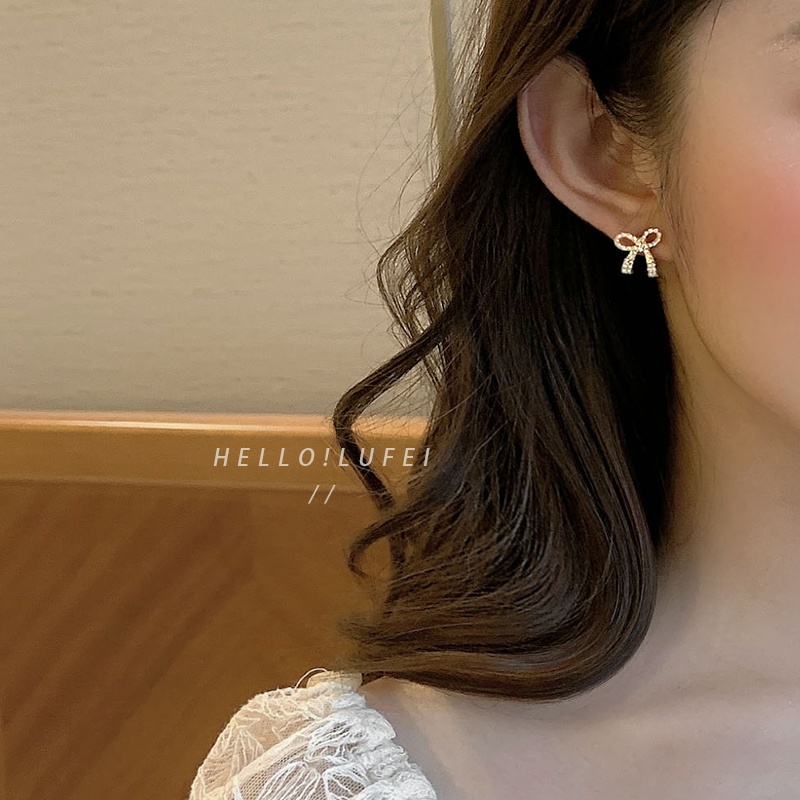 Khuyên tai mặt hình nơ đính đá nhân tạo xinh xắn thời trang dành cho nữ