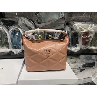 𝐓𝐮́𝐢 𝐋𝐲𝐧 tay cầm TRINITY HANDBAGS- 𝐌𝐚̂̃𝐮 𝐦𝐨̛́𝐢