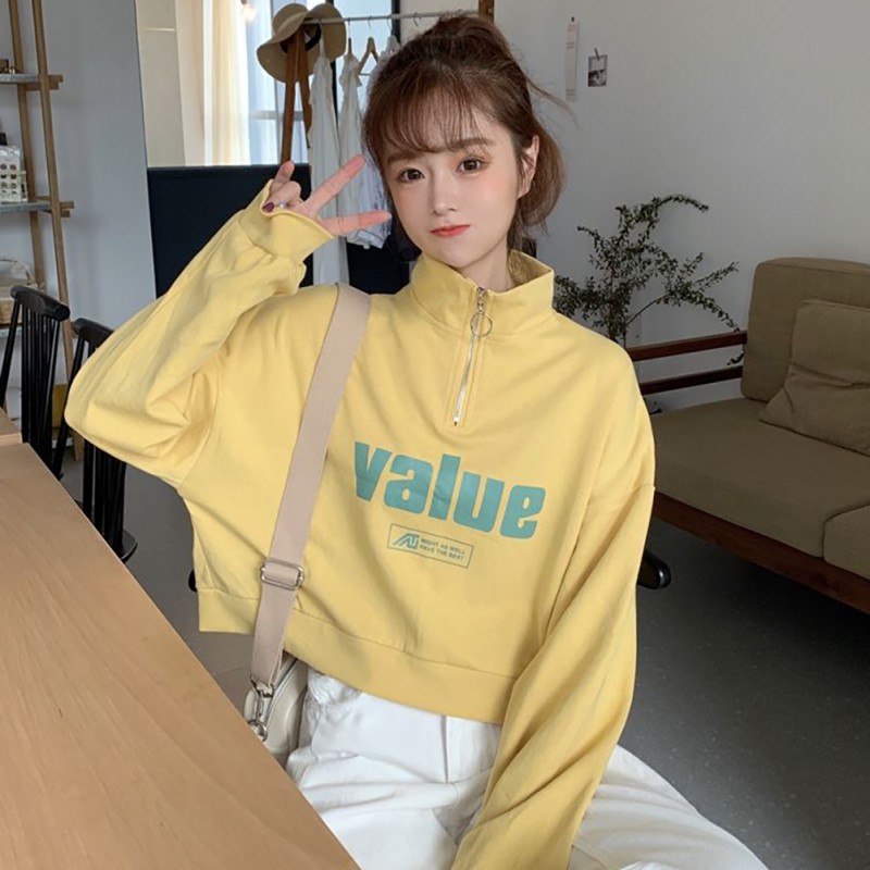 Áo thun sweater cổ lọ hoạ tiết chữ in thiết kế dáng rộng thoải mái