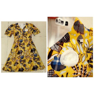 Đầm hoa vàng sz s 250.490