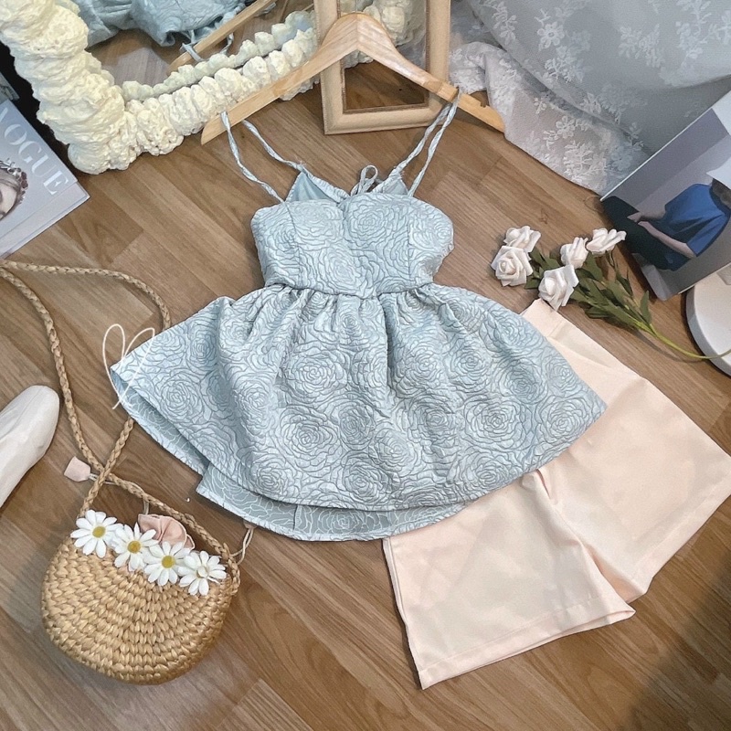 set áo gấm hoa dây lưng + short kem