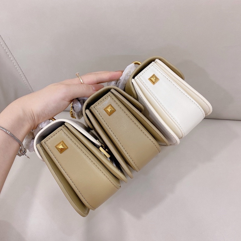 Túi khoá vuông màu kaki mới nhất hàng loại 1
