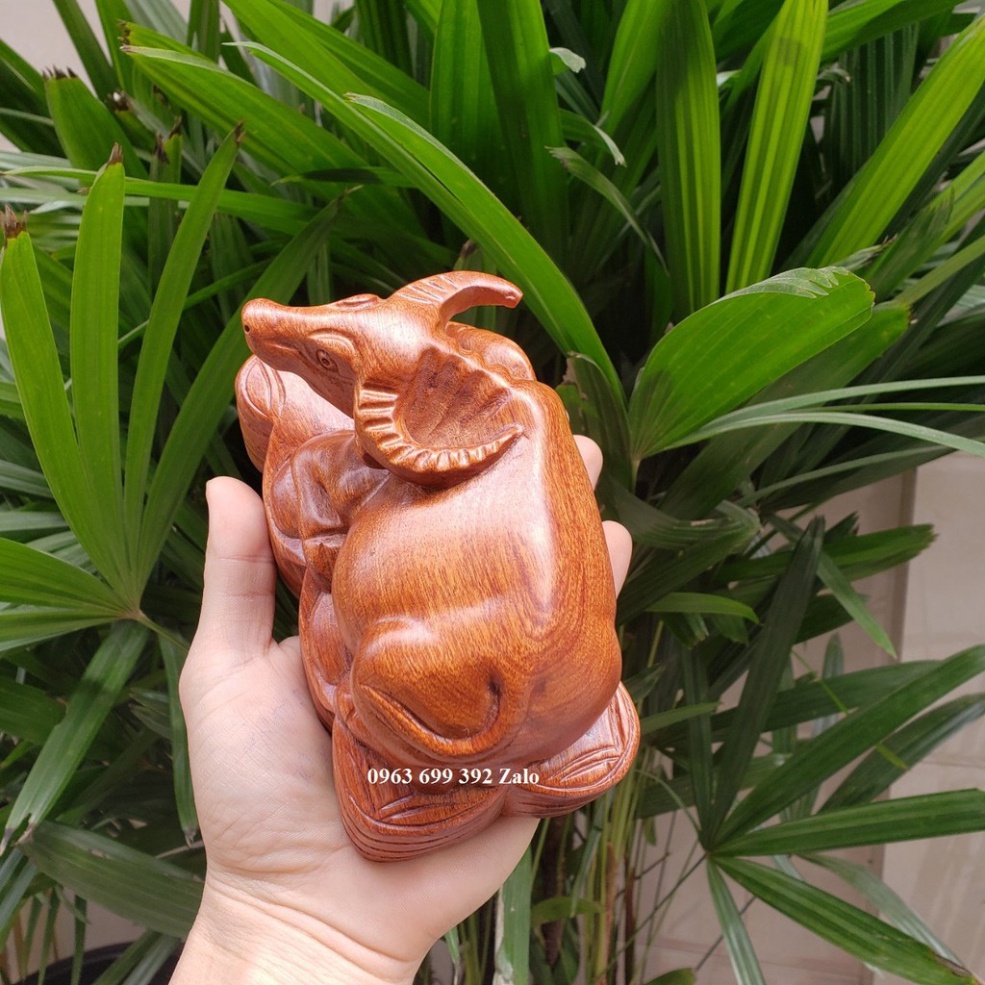 Tượng con trâu gỗ hương ngang 20 cm