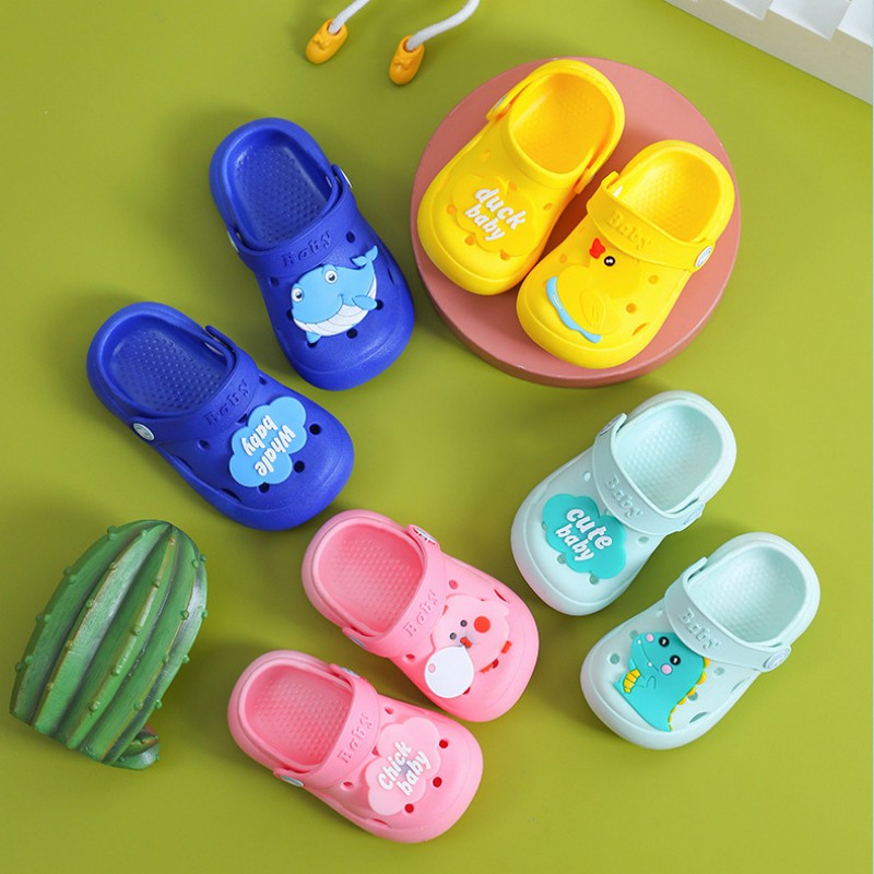 Dép sandal đế mềm chống trượt họa tiết hoạt hình thời trang mùa hè cho trẻ em