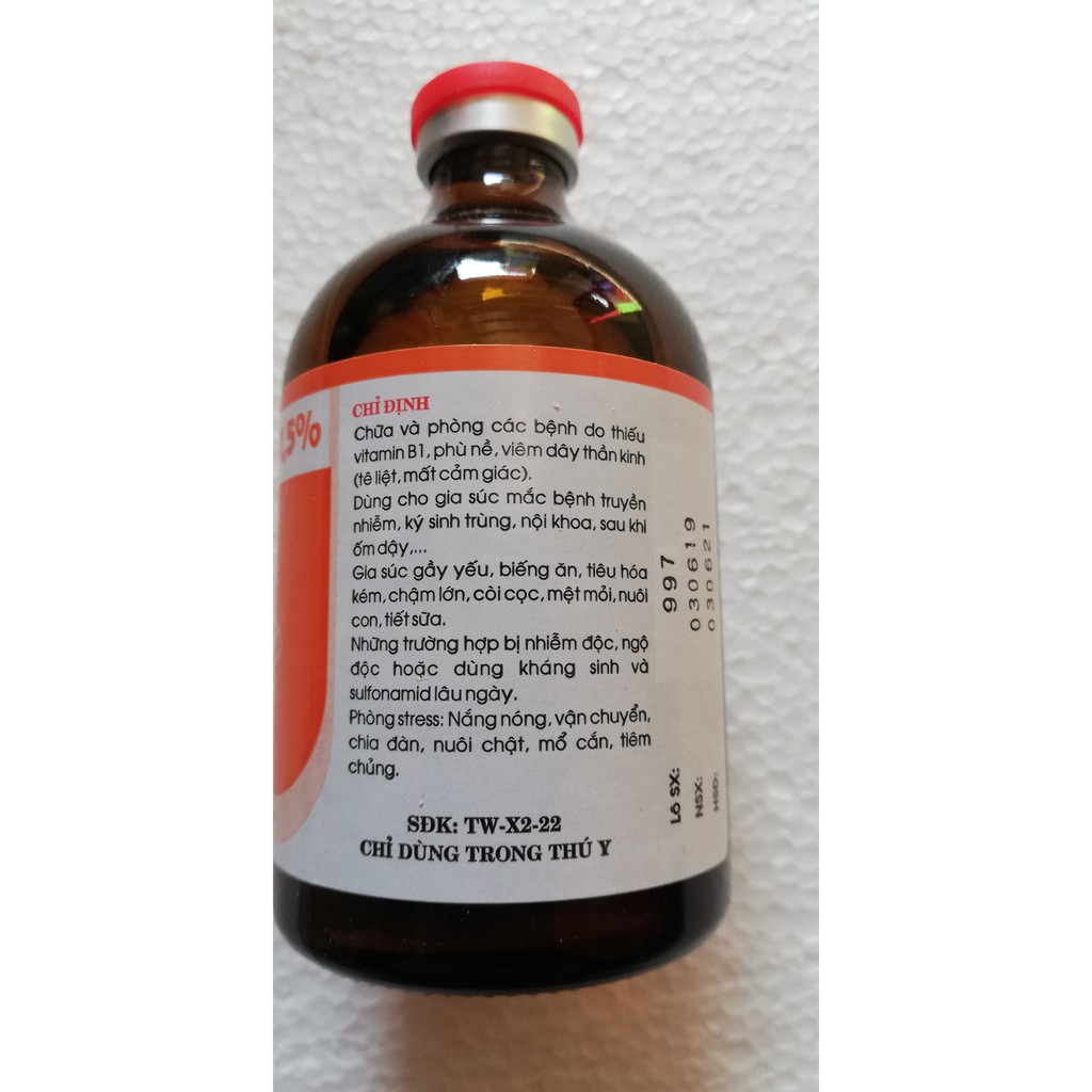 1 lọ Vitamin B1 100ml Dùng cho gia súc, gia cầm,  chó mèo khi ốm dậy, gầy yếu, biếng ăn, tiêu hóa kém,chậm lớn, còi cọc