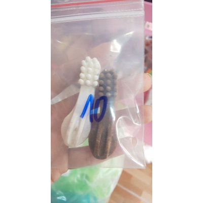 Mài răng thơm miệng hình bàn chải cho hamster