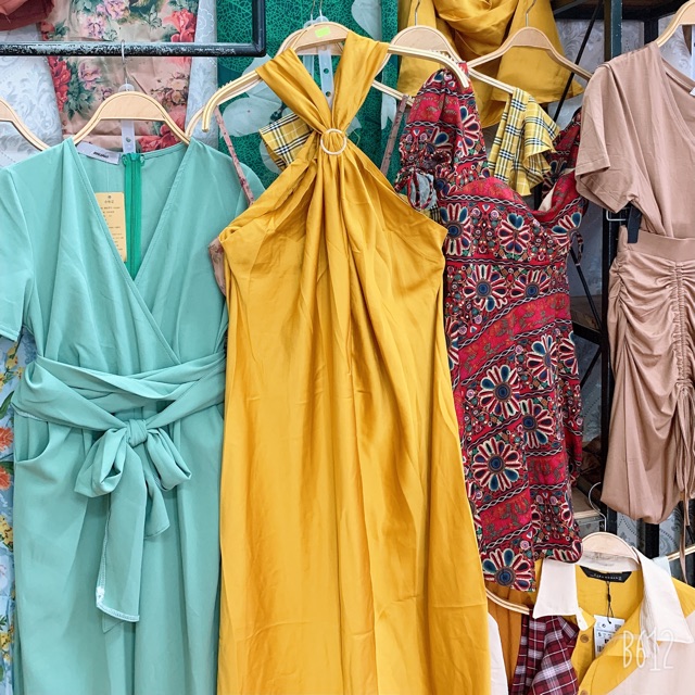 Váy yếm lụa