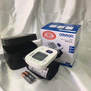 MÁY ĐO HUYẾT ÁP CỔ TAY OMRON HEM - 6161