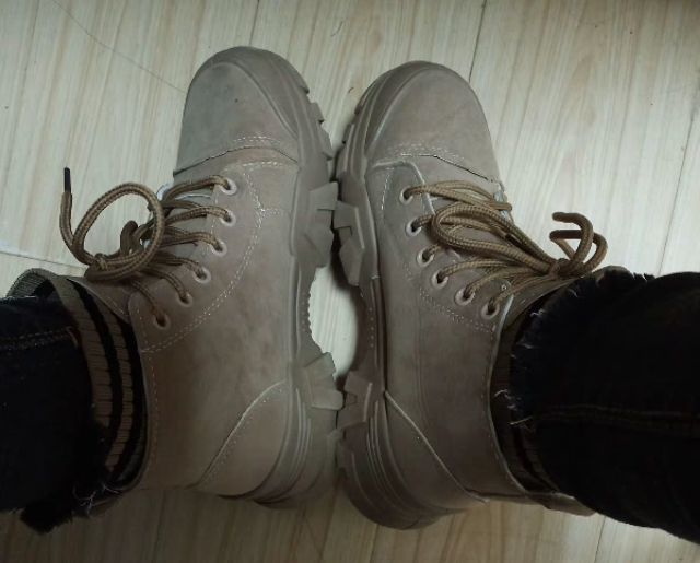 [HÀNG SẴN QUẢNG CHÂU] Giày Boots cổ chun kẻ sọc độn đế 4.5cm năng động cá tính chất lừ
