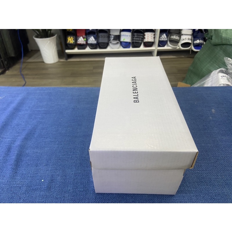 Hộp Balenciaga siêu cấp siêu xinh