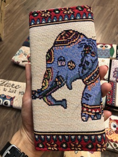 Ví thổ cẩm