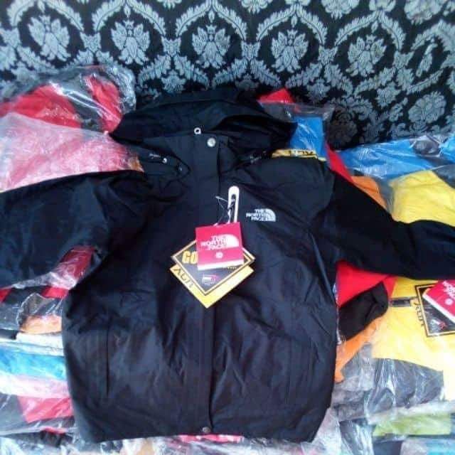 Sỉ= lẻ áo gió the north face 2 lớp dày