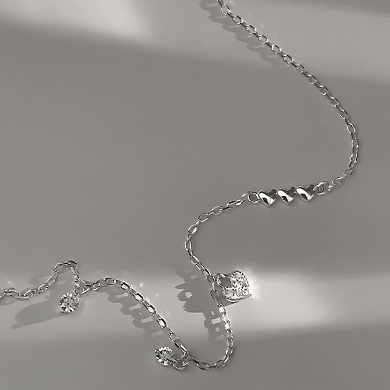 Vòng tay phụ nữ mới thiết kế đơn giản vòng tay trái tim sáng tạo