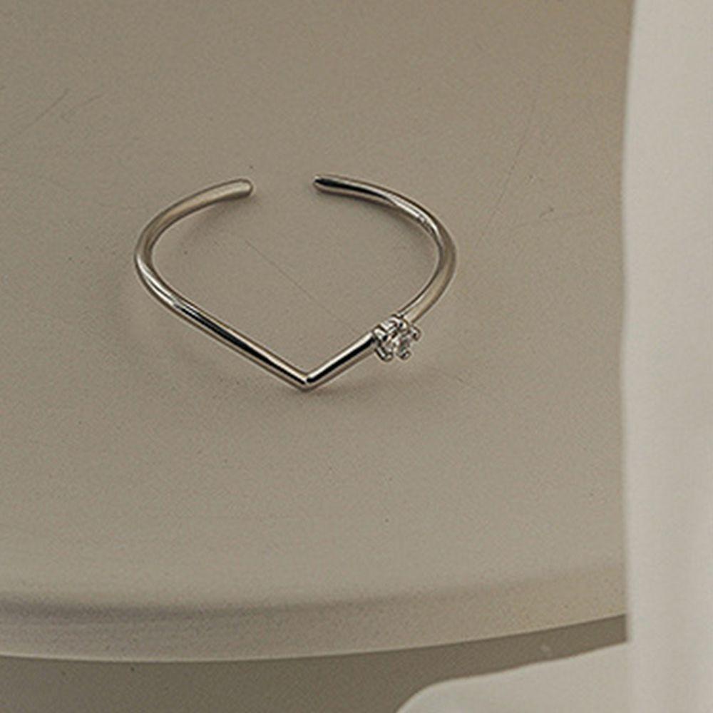 Nhẫn Hình Chữ V Thiết Kế Đơn Giản Ngọt Ngào Cho Nữ