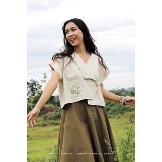 LAMLIY - Áo cổ bẻ túi thêu tay linen