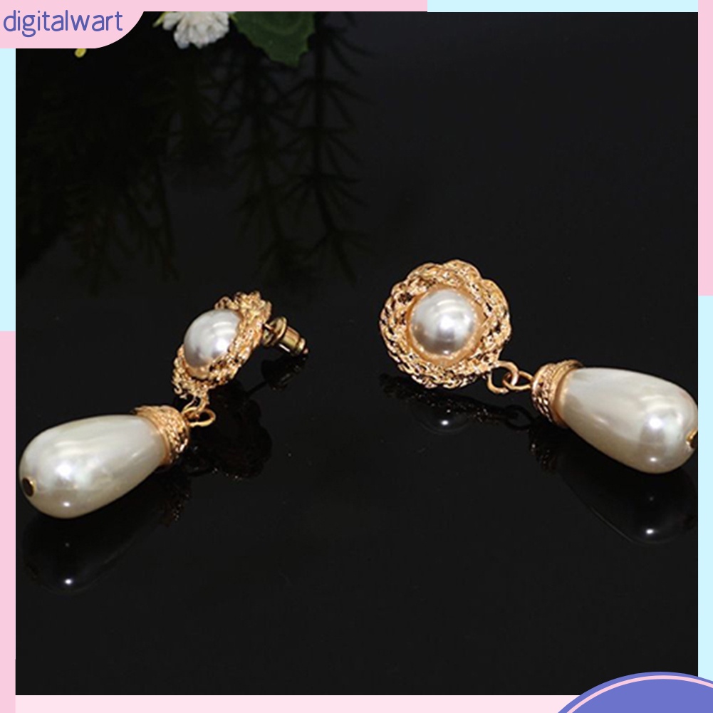 Cặp khuyên tai tròn mạ vàng thiết kế hình giọt nước đính hạt ngọc xinh xắn cá tính dành cho nữ