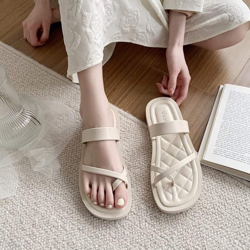 Dép nữ xỏ ngón quai chéo đi biển DEPANVA XN001