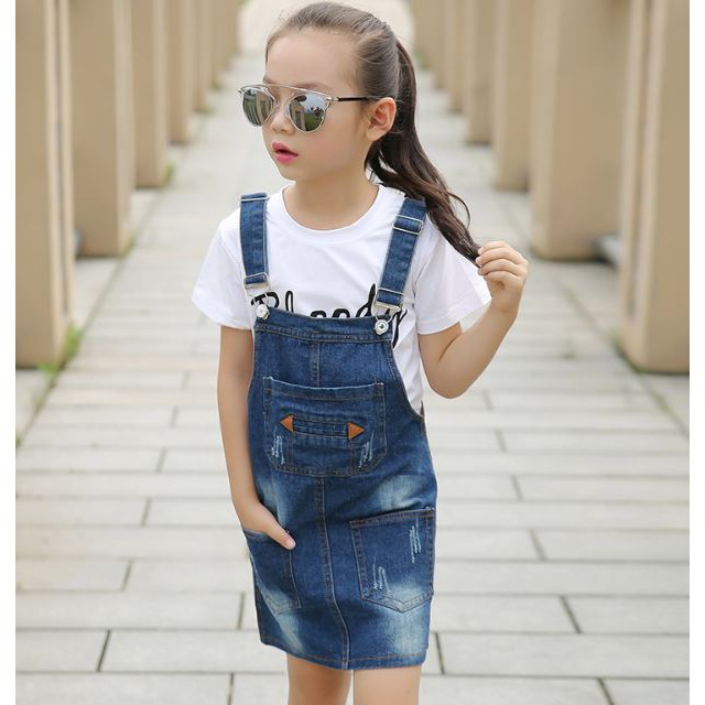 Đầm yếm jean mũi tên năng động cho bé gái 22-45kg