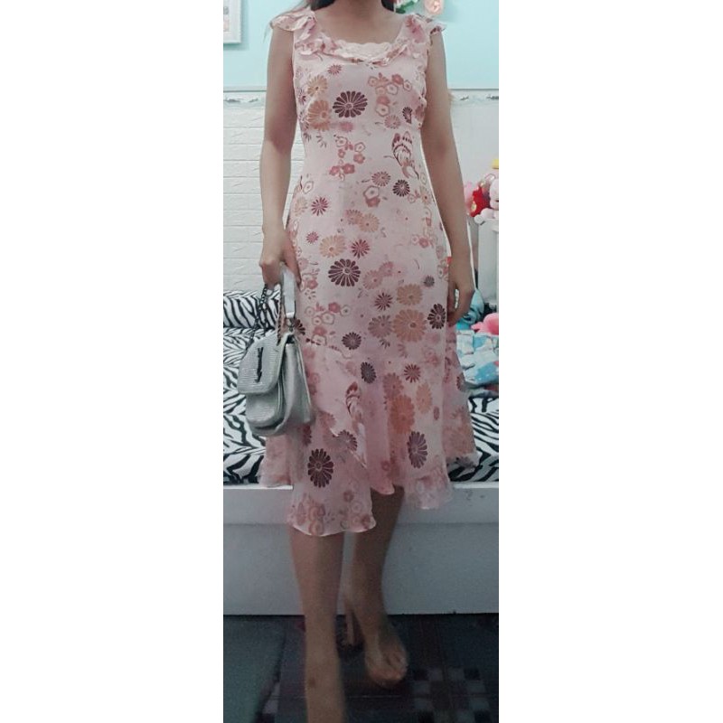 Thanh lý đầm hoa đẹp giá rẻ size  M