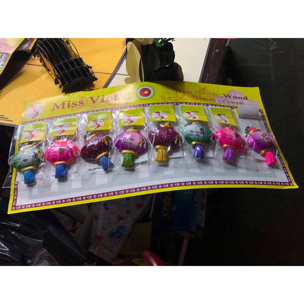 Vỉ mô hình móc khóa dạng lòng đèn Hội An - Set 8 cái - 6cm