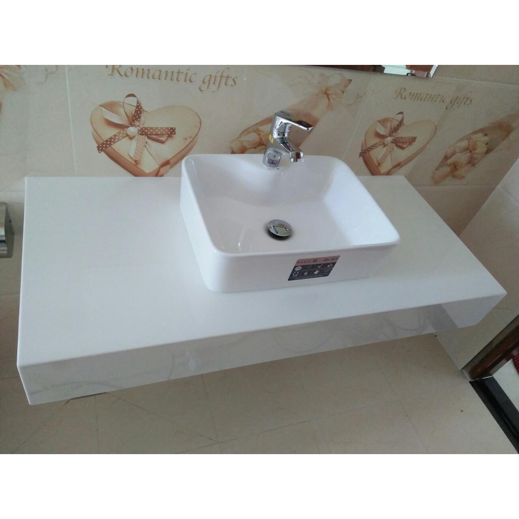 Chậu Lavabo  rửa mặt cao cấp với lớp tráng men dày sáng bóng chông bám bẩn hạn chế vi khuẩn .