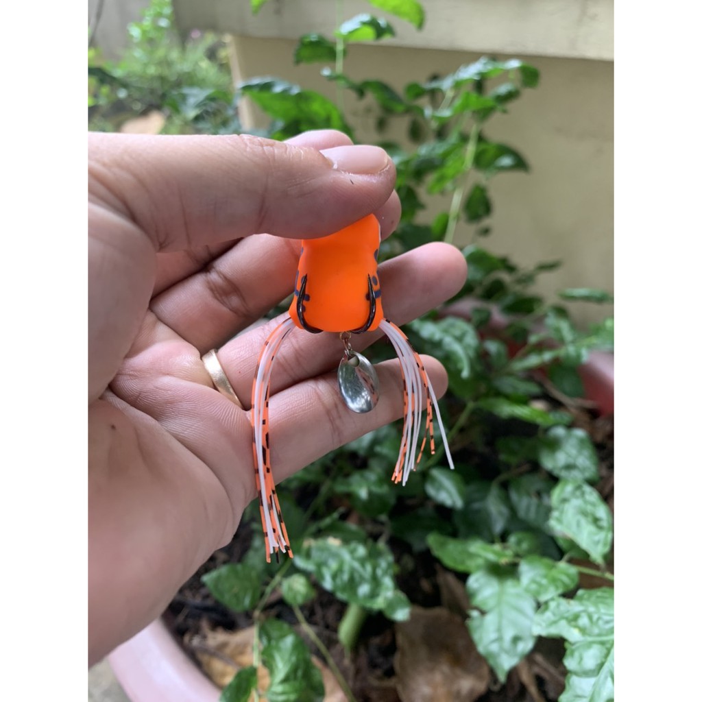 Mồi Câu Lure Frog KaKa , nặng 7gr , dài 3.5cm , gia công mô phỏng như thật , ( có đuôi và chân ) ( đồ câu coye )