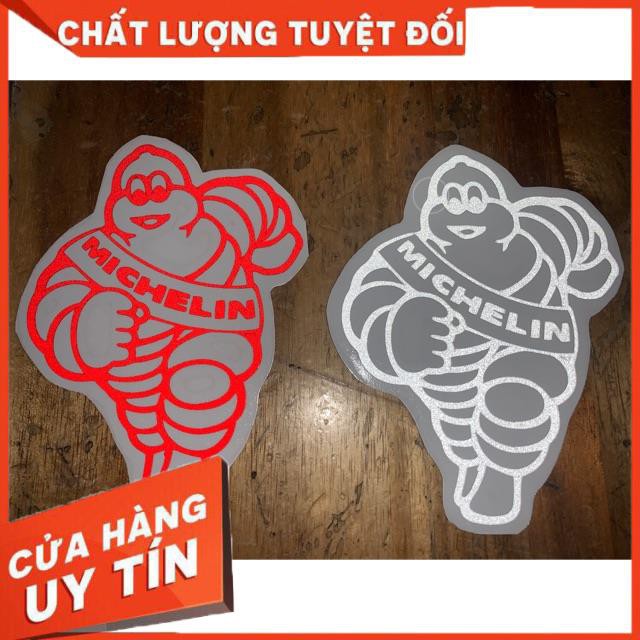 Tem decal trang trí xe máy con Michelin phản quang trong suốt kích thước 10x7cm