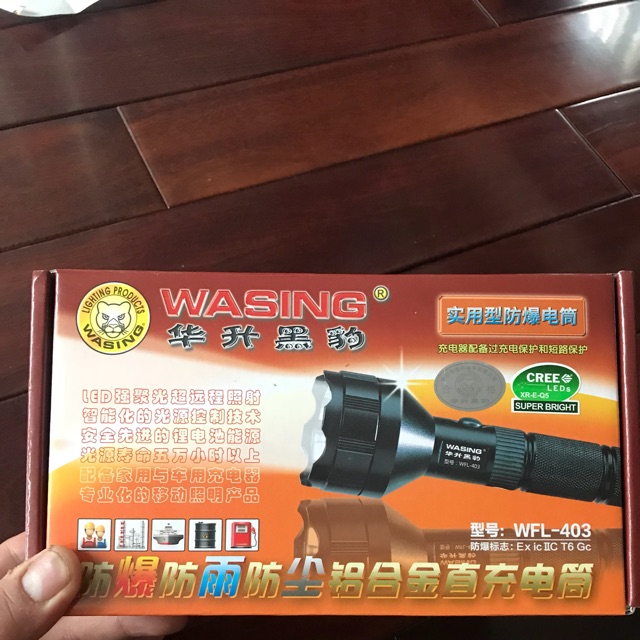 Đèn pin Wasing WFL-403 siêu sáng