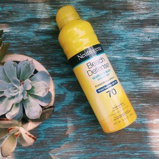 Xịt chống nắng Neutrogena Beach Defense Spray Sunscreen Broad Spectrum SPF 70 184g