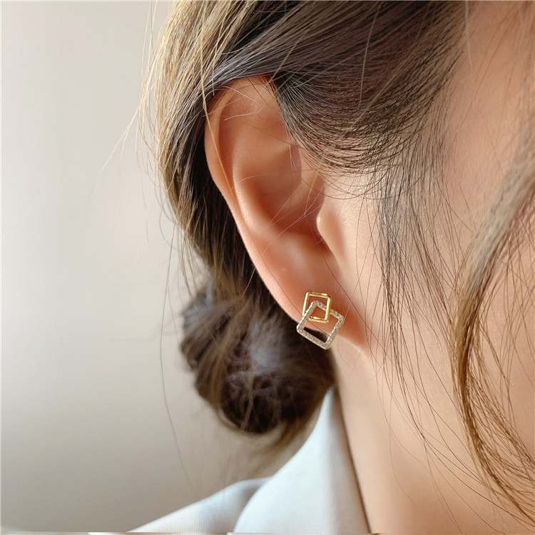 Bông tai vuông hình học nạm kim cương bông tai nhỏ nổi tiếng nhỏ tươi tắn và xinh xắn phong cách Nhật Bản và Hàn Quốc bông tai ngọt ngào phụ nữ
