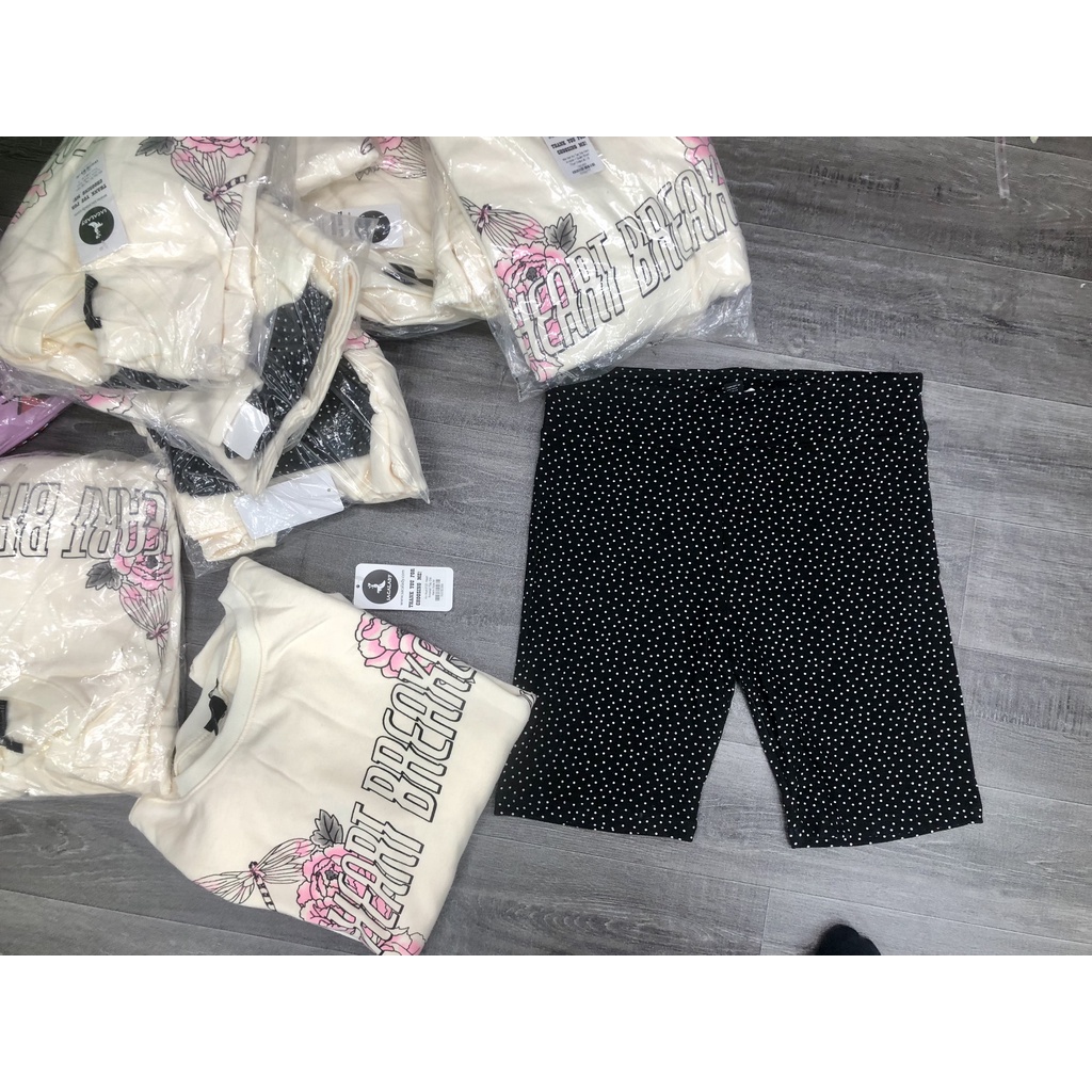 Mix Set Áo Tay Dài Kem In Hình + Quần Short Thun Chấm Bi Dơ Nhẹ - 2777