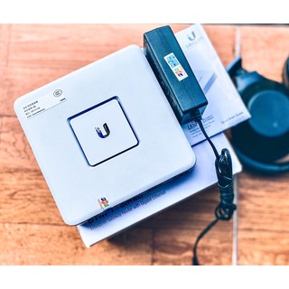 Thiết bị Router UniFi Security Gateway