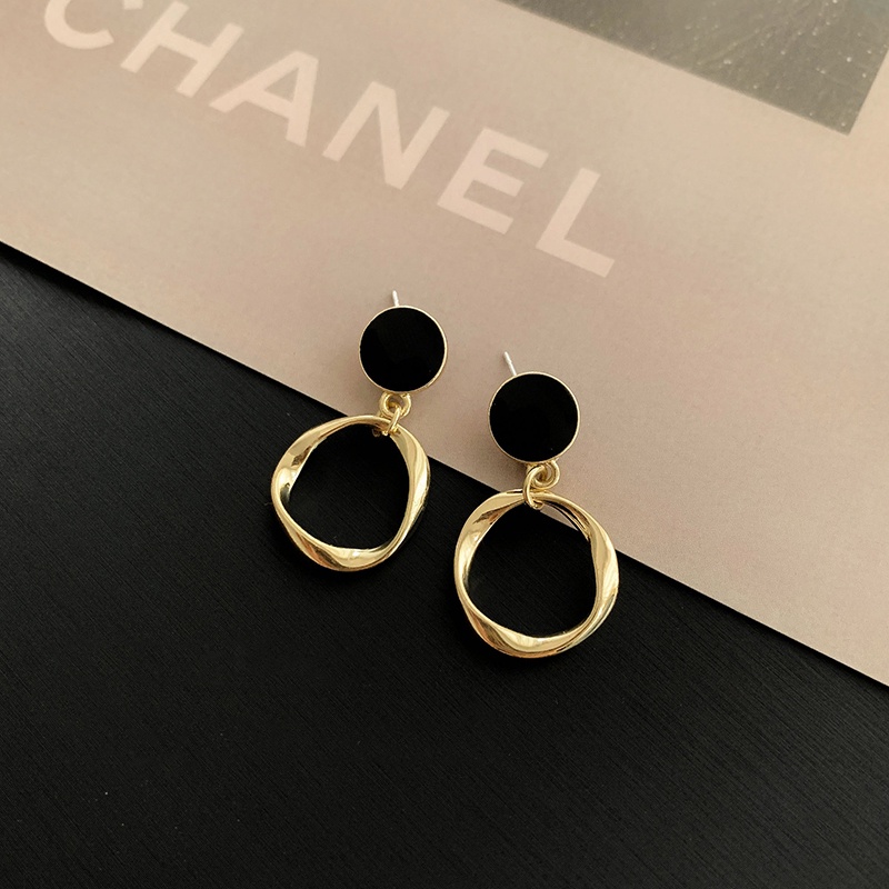 Bông tai màu đen kiểu dáng thanh lịch dành cho nữ