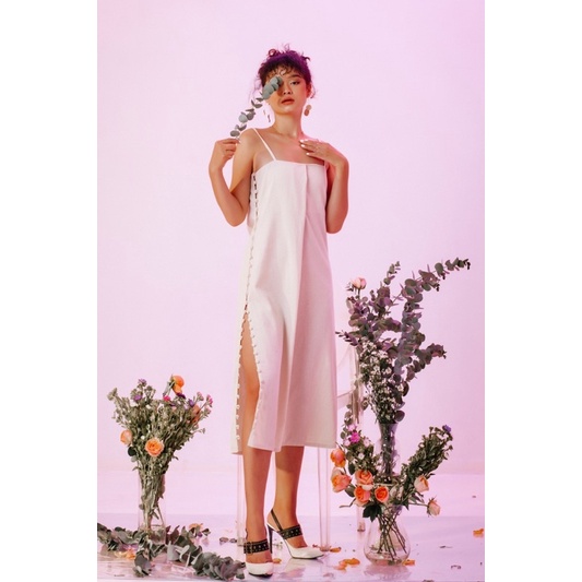 Đầm linen suông đính cúc