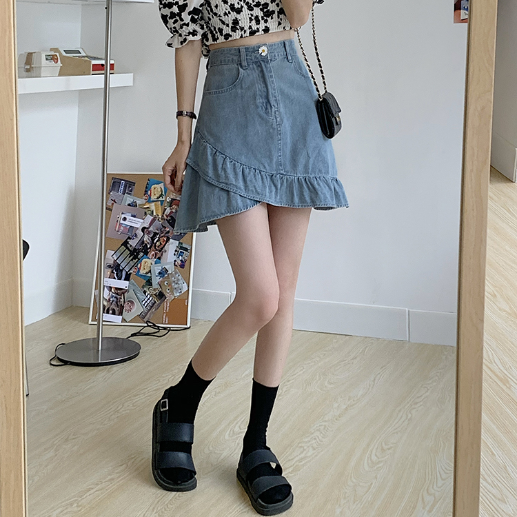 Chân váy jean hình chữ A gắn nút hình hoa xinh xắn cho nữ