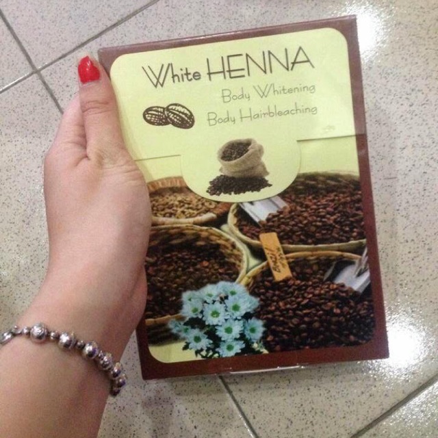 Tắm trắng Henna